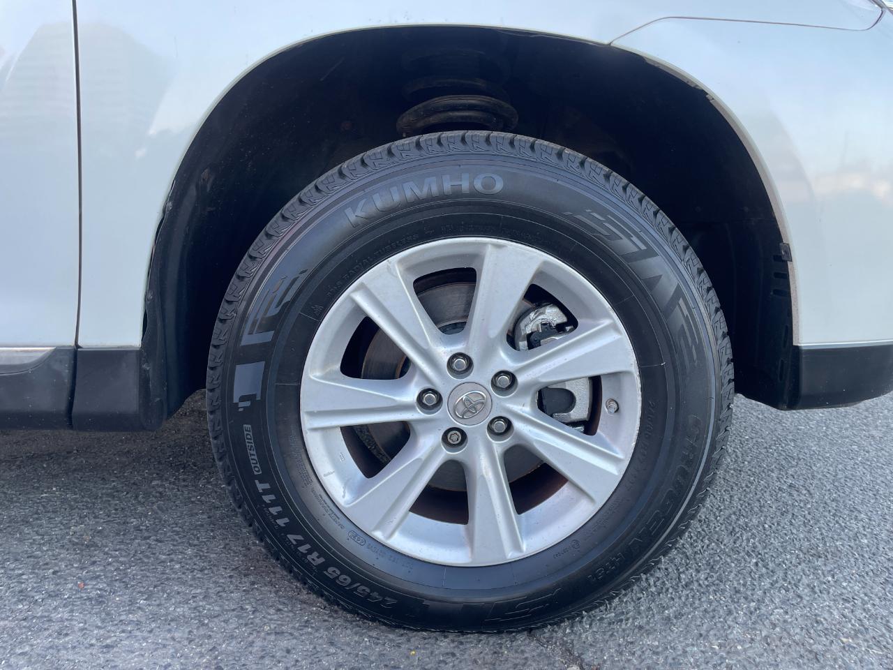 Toyota Highlander  2012