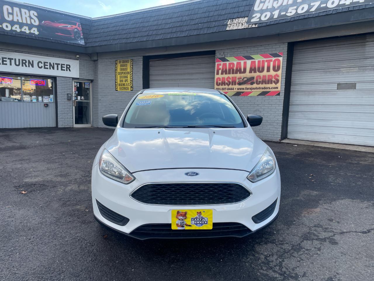 Ford Focus S Sedan 2016