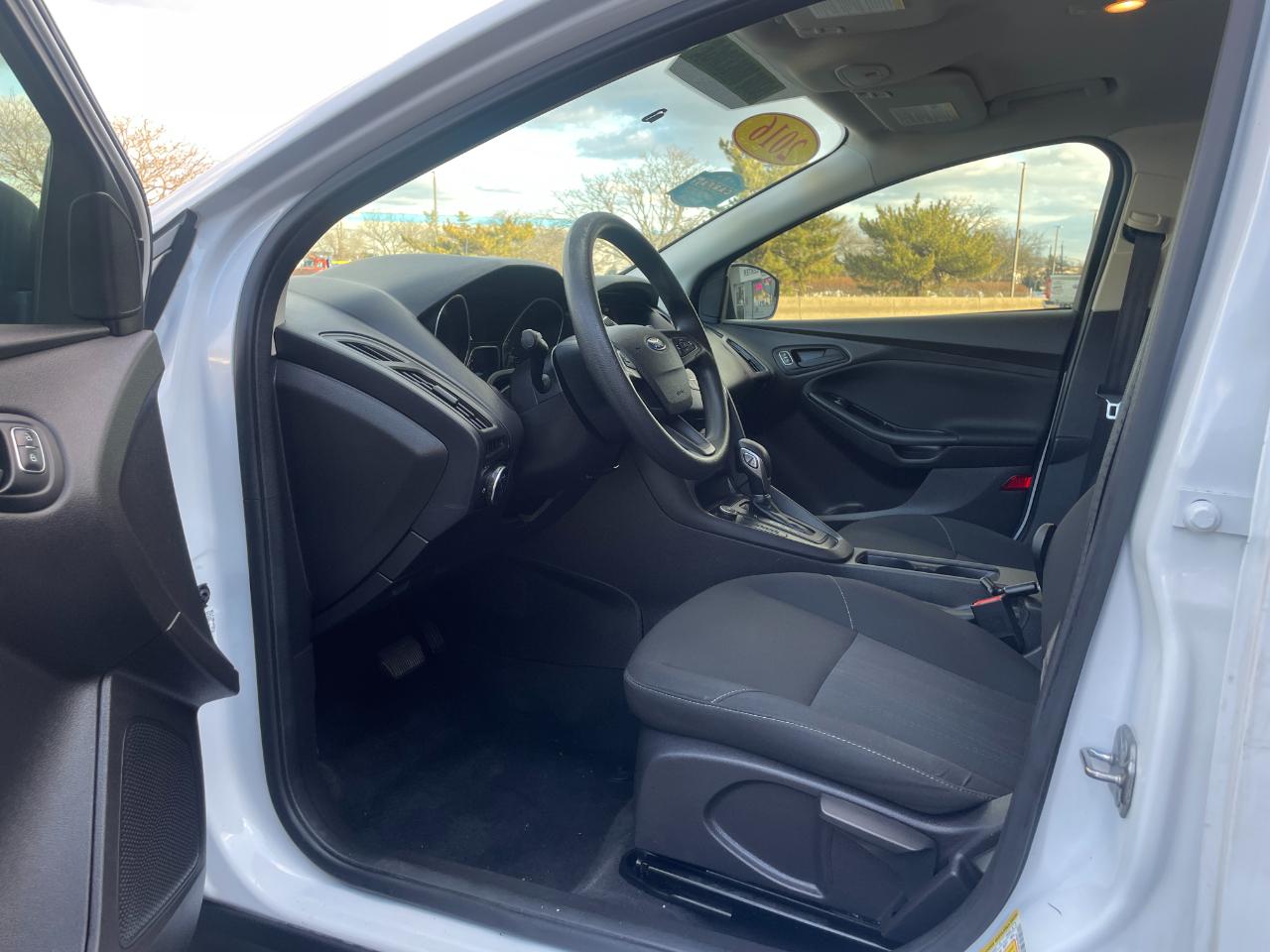 Ford Focus S Sedan 2016