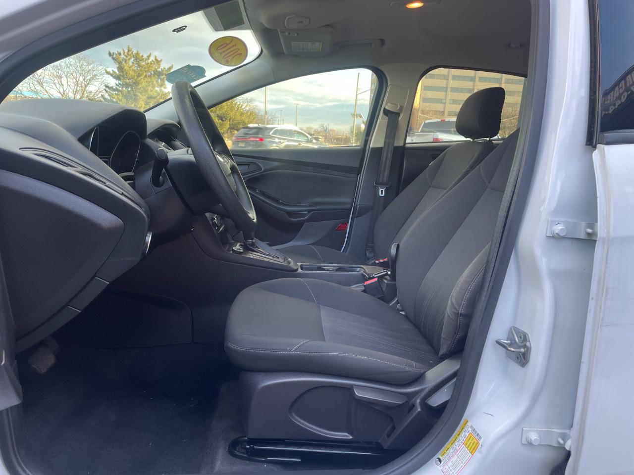 Ford Focus S Sedan 2016