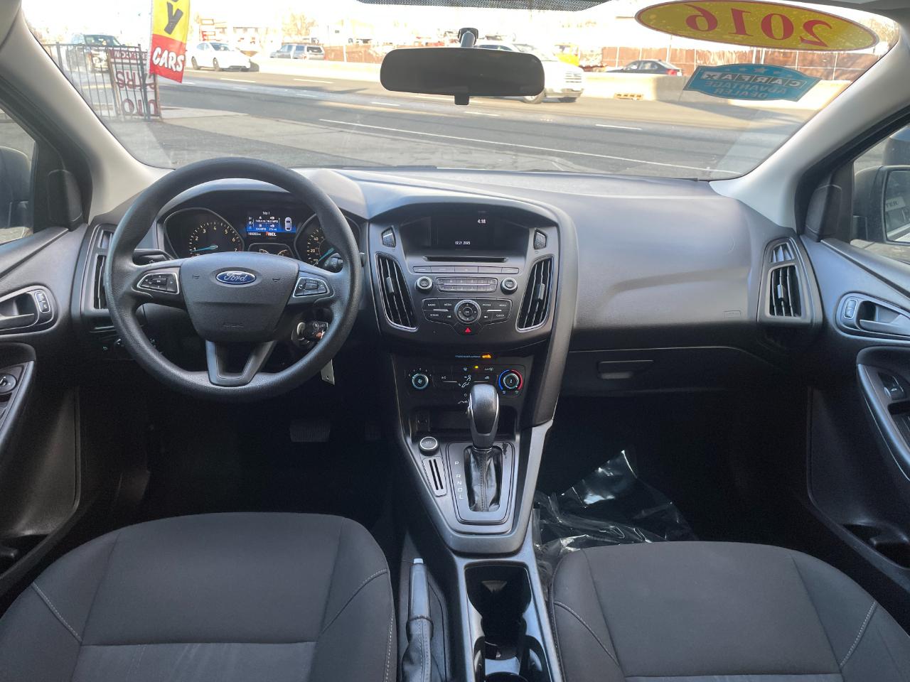 Ford Focus S Sedan 2016