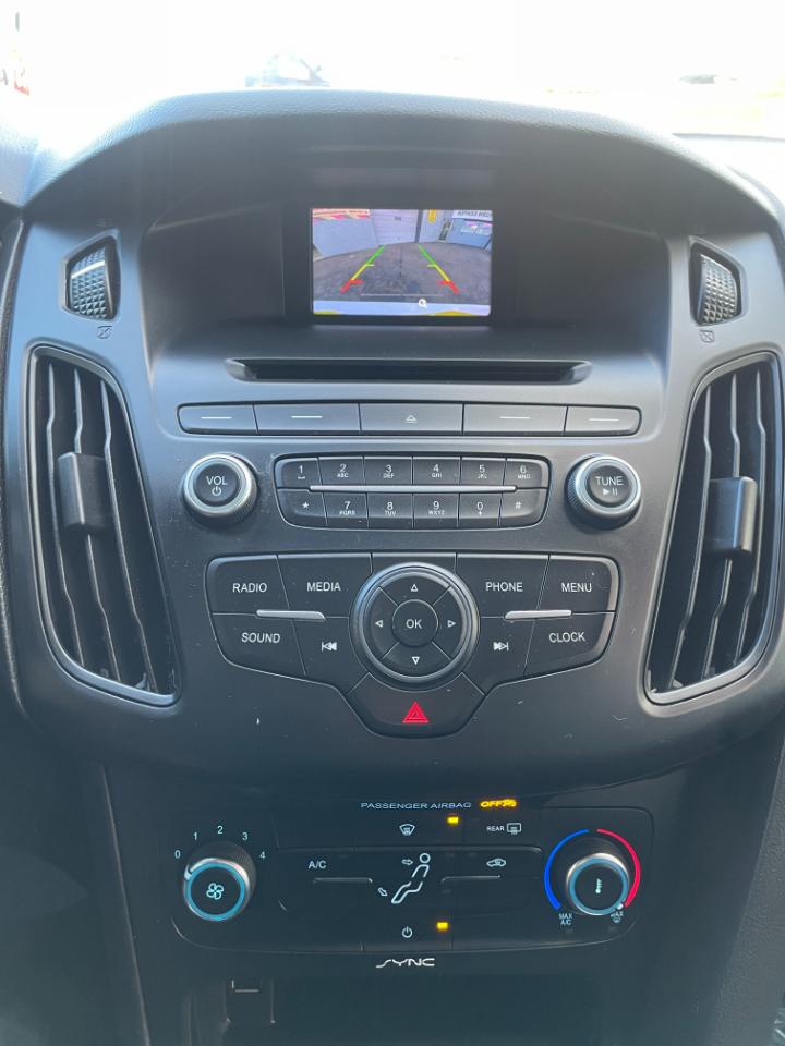 Ford Focus S Sedan 2016