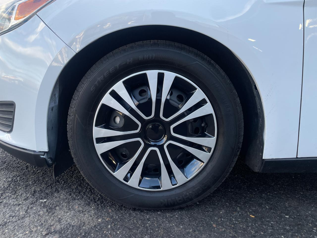 Ford Focus S Sedan 2016