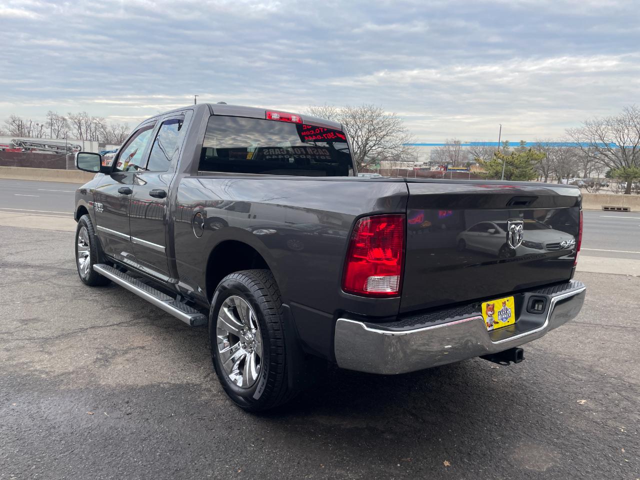 RAM 1500 Tradesman Quad Cab 4WD 2015