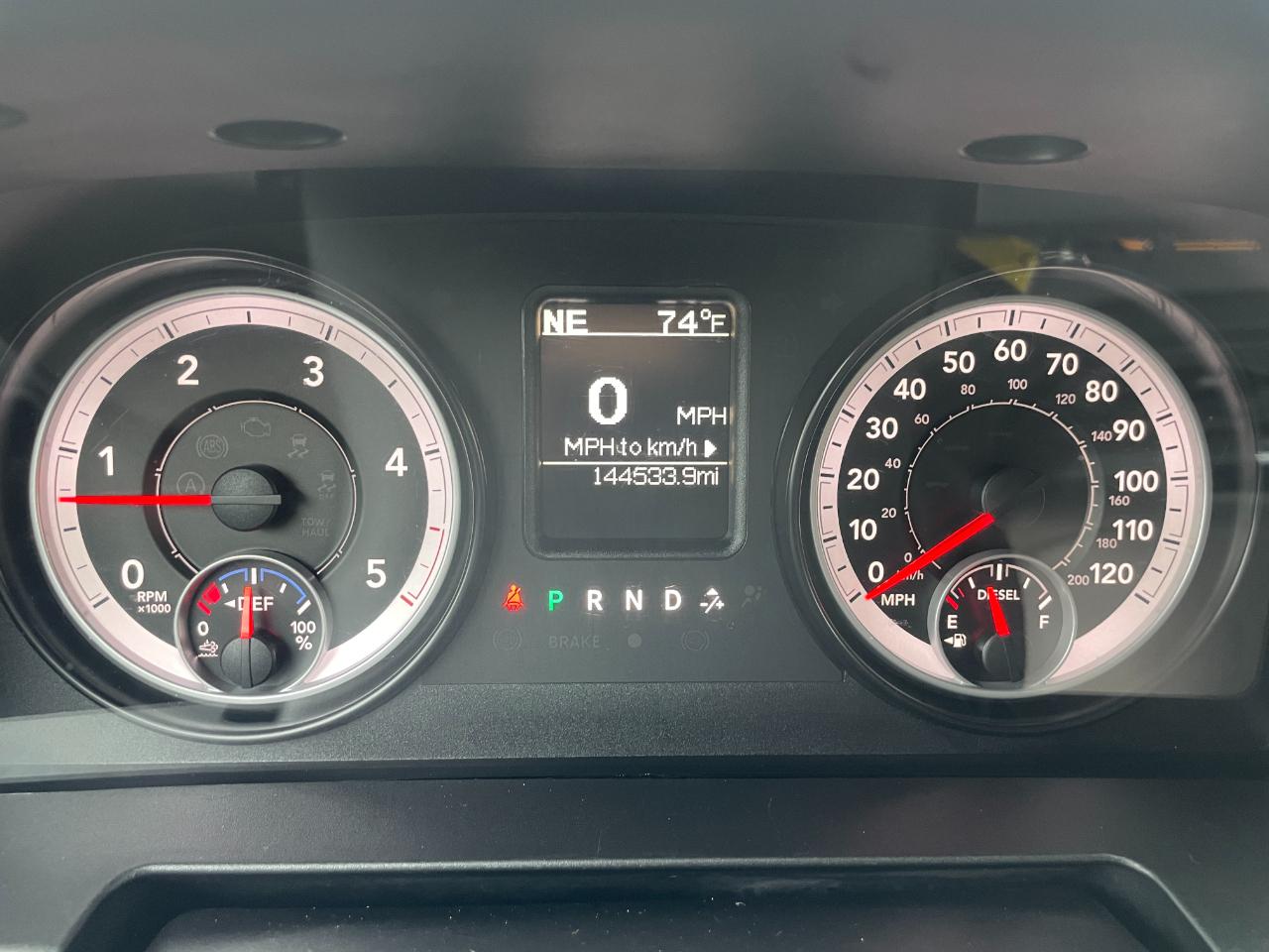 RAM 1500 Tradesman Quad Cab 4WD 2015