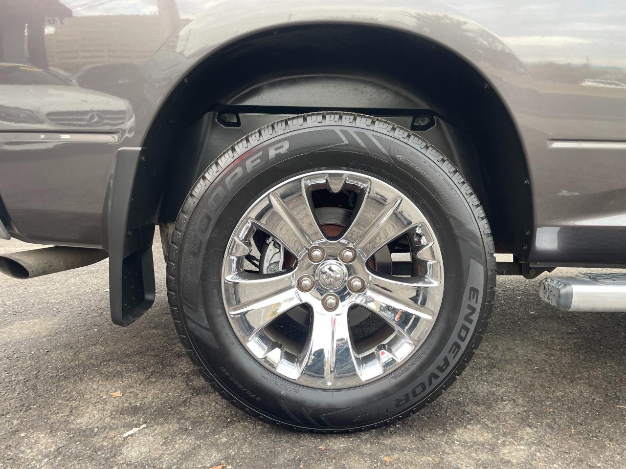 RAM 1500 Tradesman Quad Cab 4WD 2015