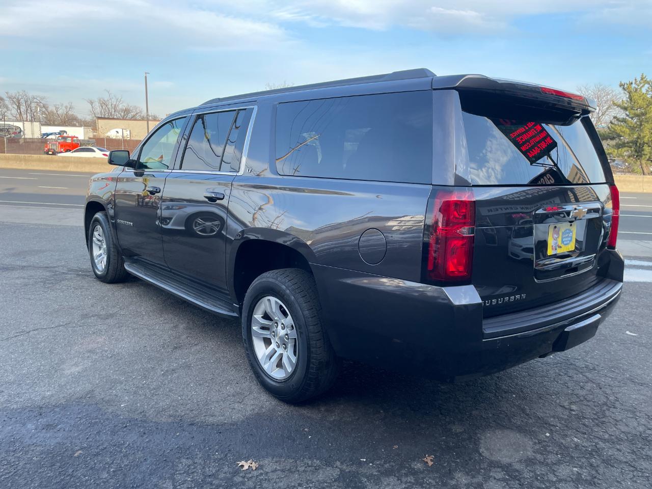 Chevrolet Suburban LT 4WD 2017