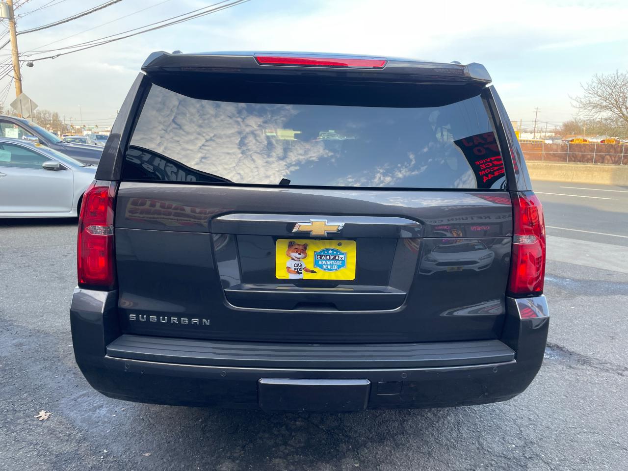 Chevrolet Suburban LT 4WD 2017