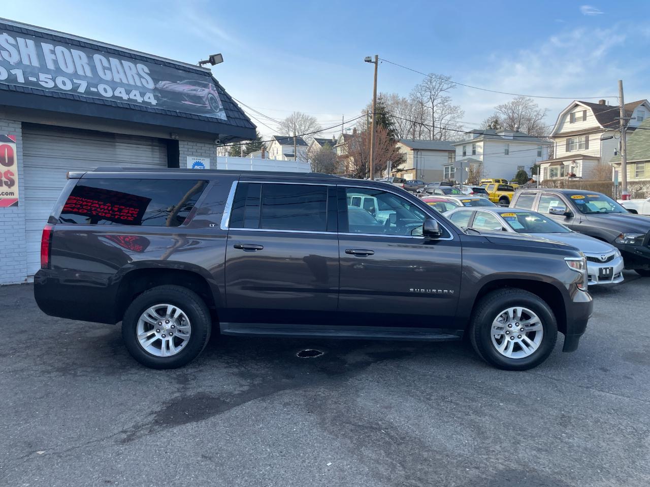 Chevrolet Suburban LT 4WD 2017