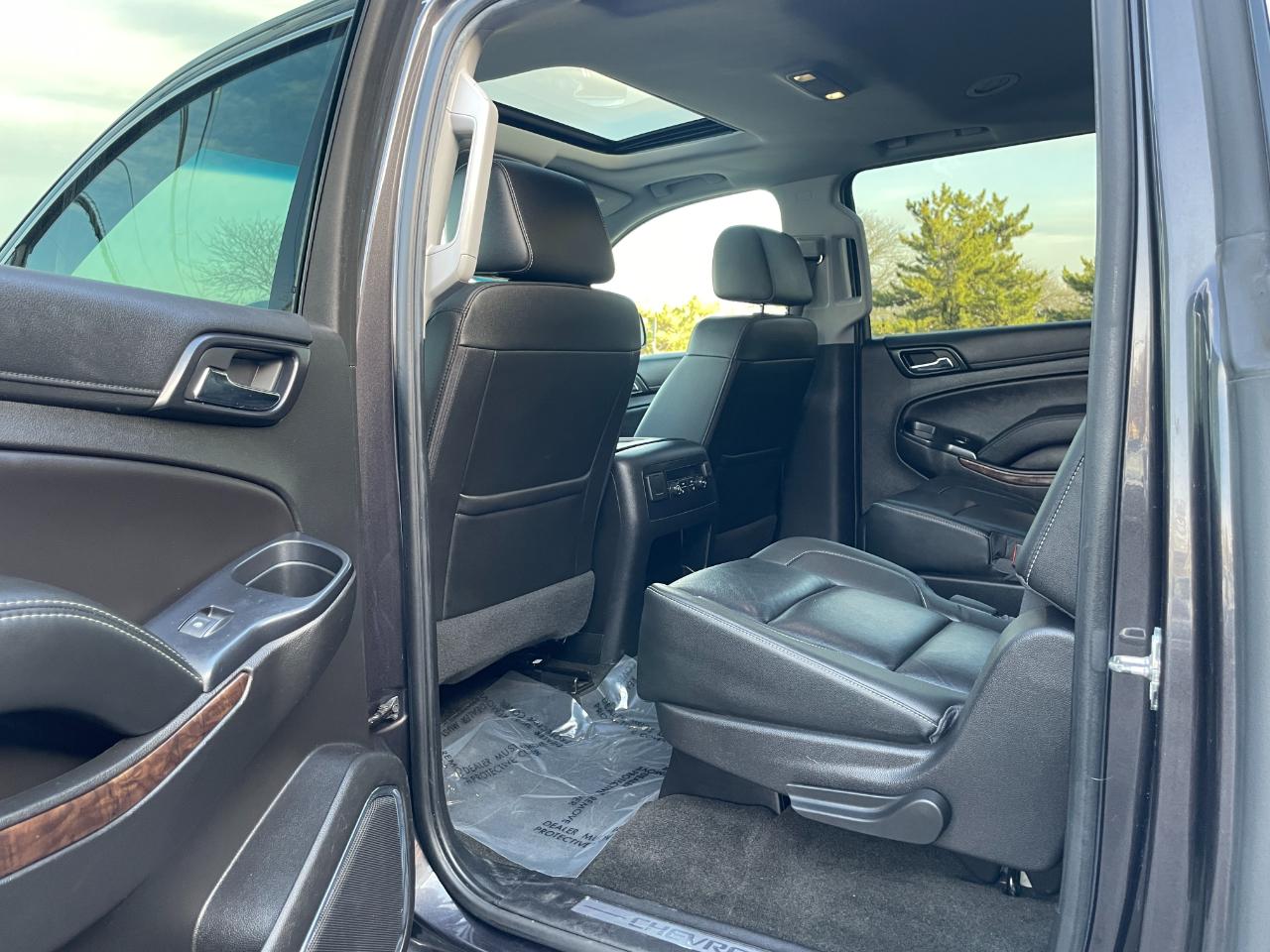 Chevrolet Suburban LT 4WD 2017