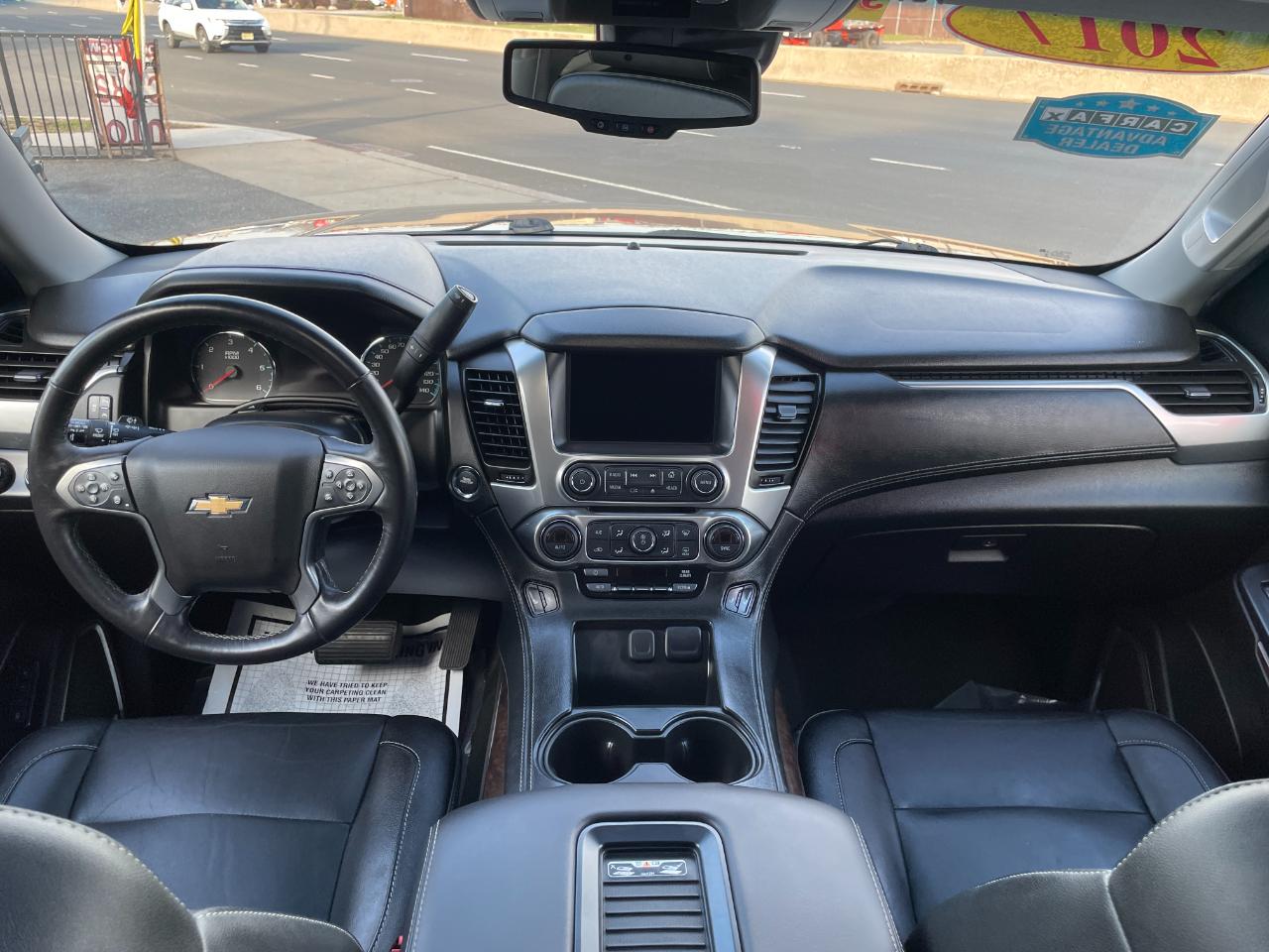 Chevrolet Suburban LT 4WD 2017