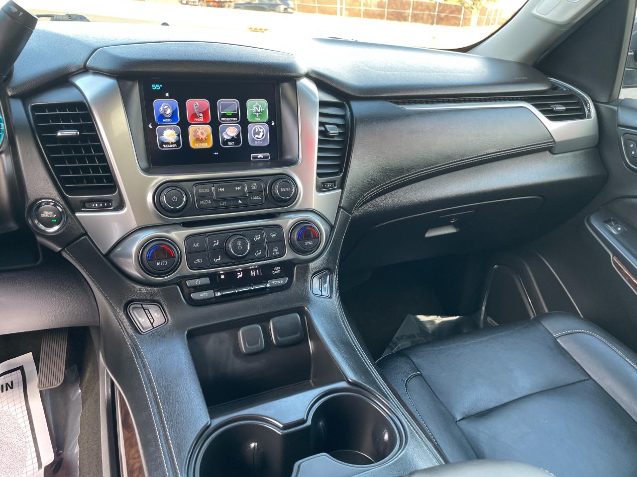 Chevrolet Suburban LT 4WD 2017