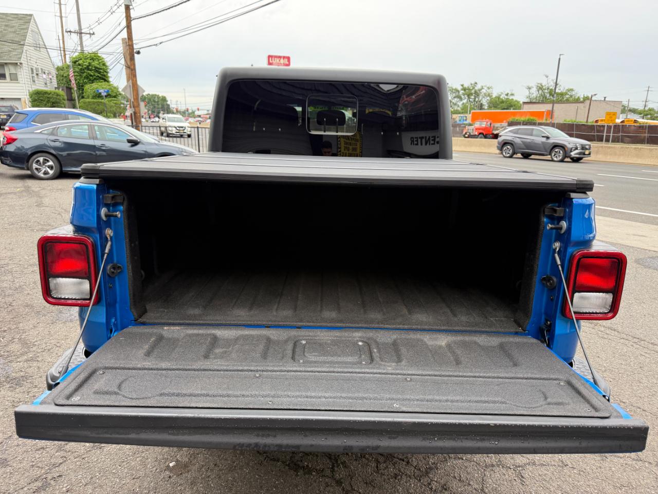 Jeep Gladiator Sport 2021