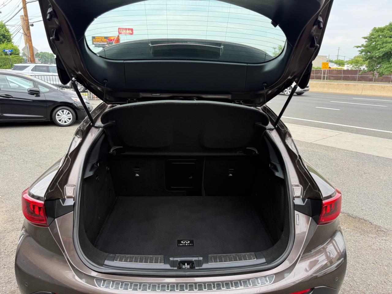 Infiniti QX30 Premium AWD 2017