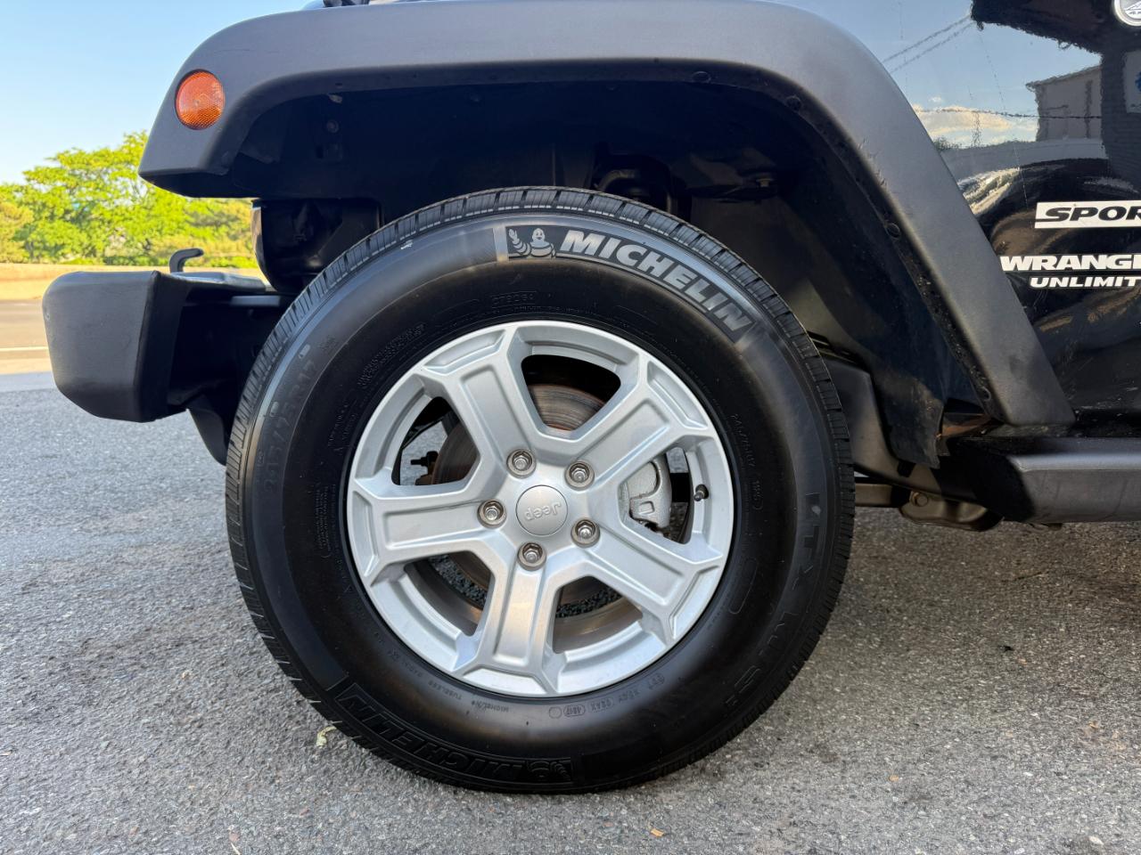 Jeep Wrangler Unlimited Sport 4WD 2015