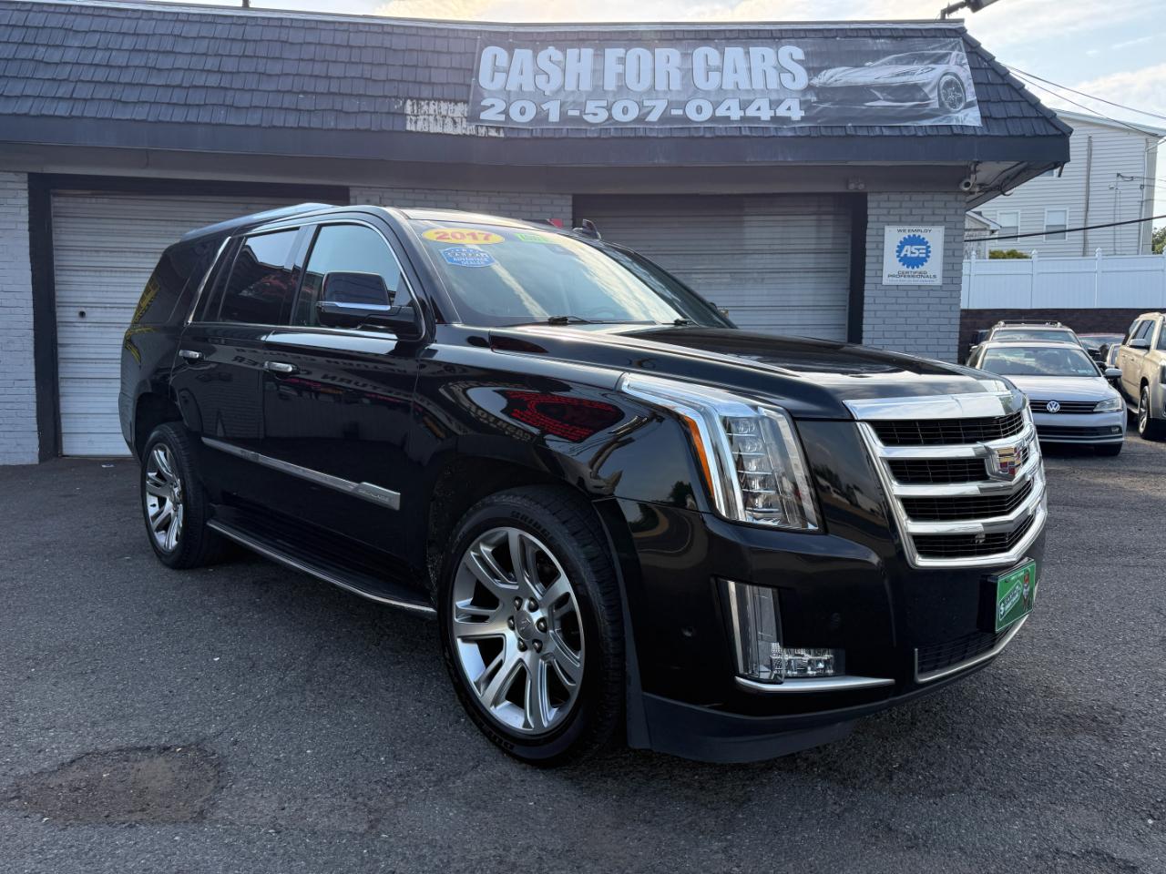 Cadillac Escalade Luxury 4WD 2017