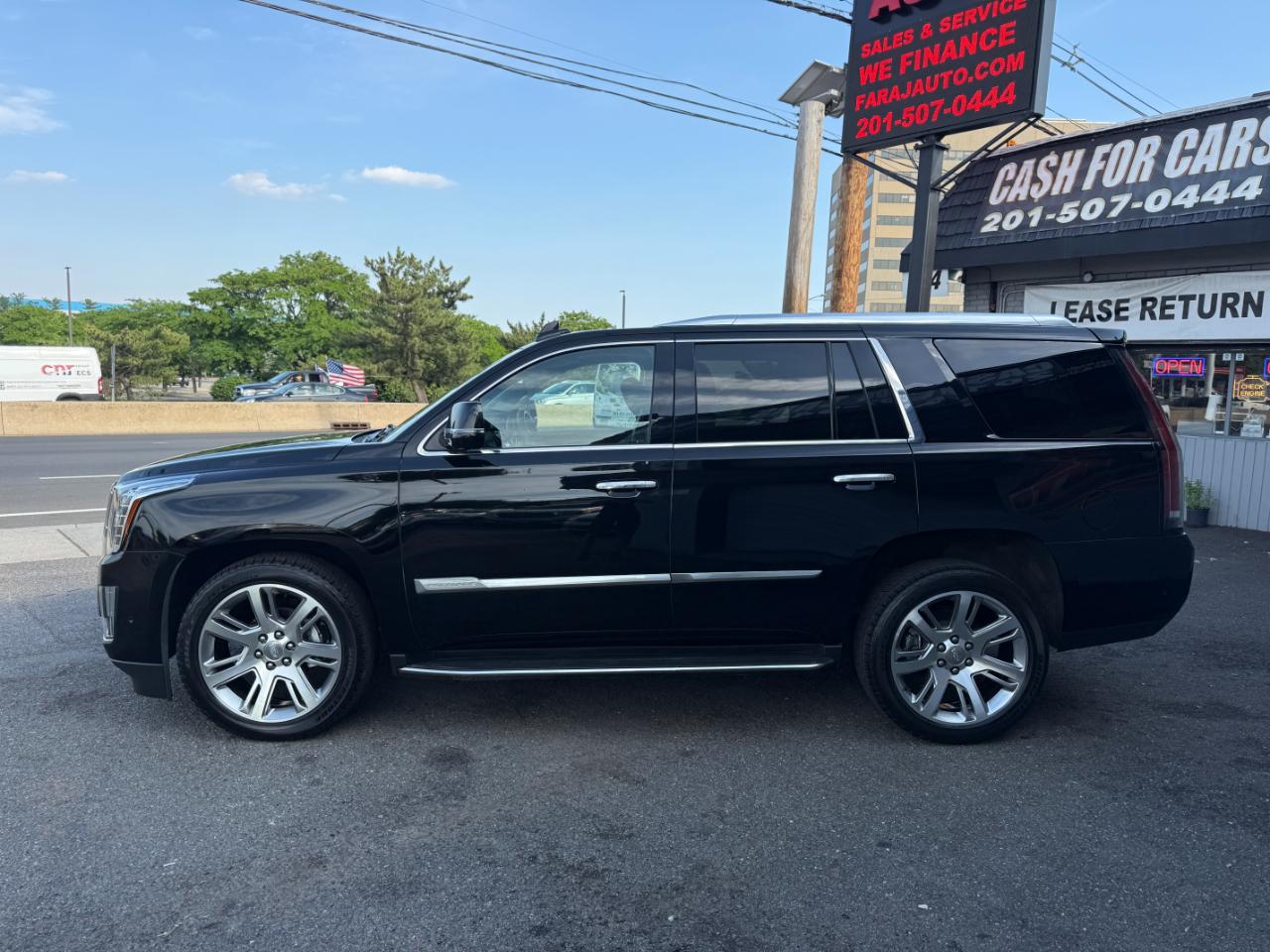 Cadillac Escalade Luxury 4WD 2017