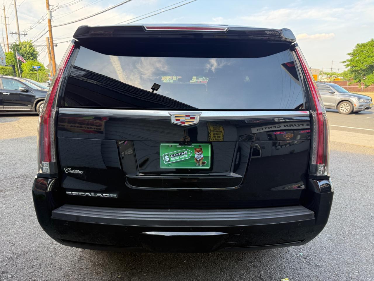 Cadillac Escalade Luxury 4WD 2017