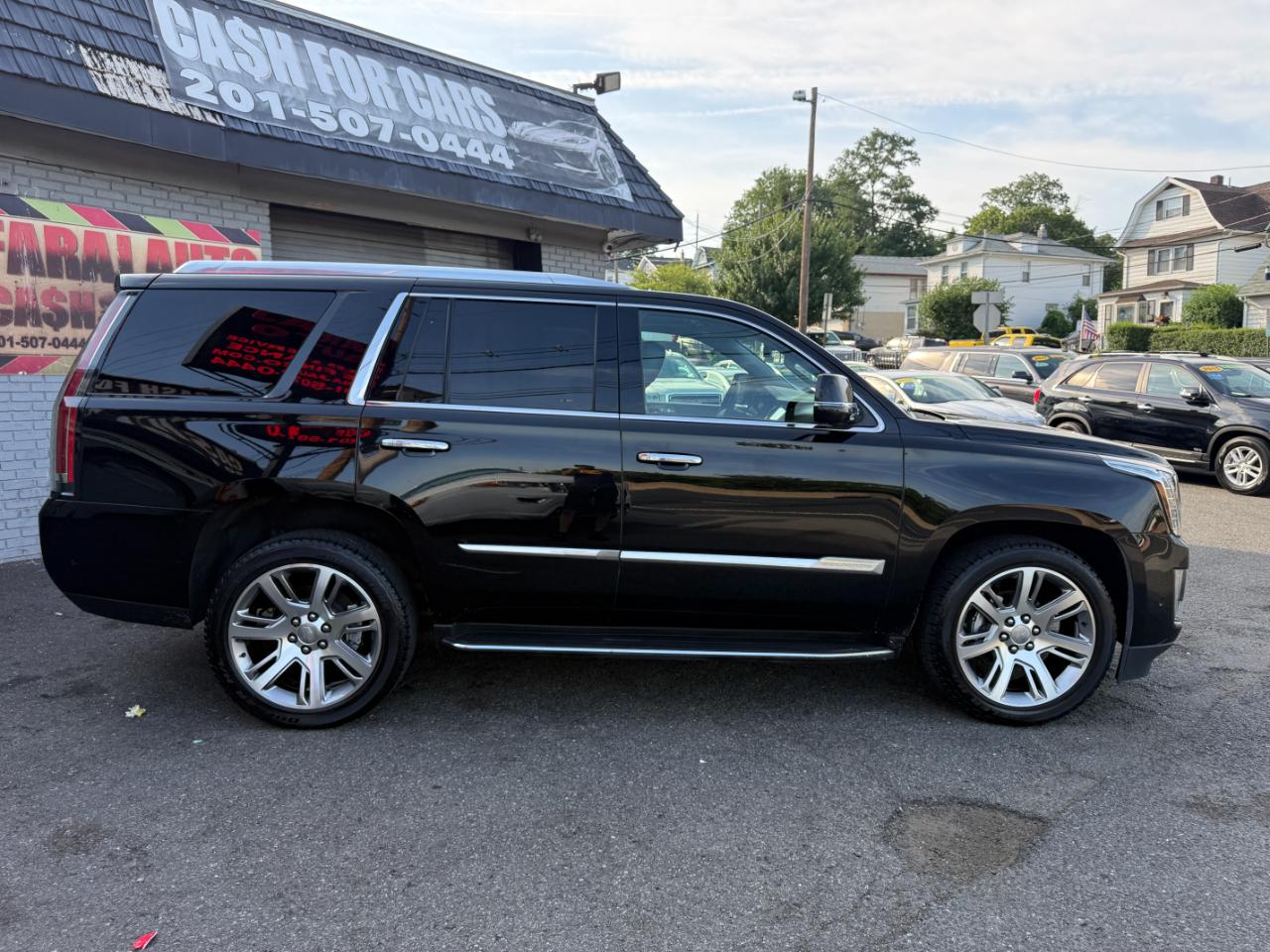 Cadillac Escalade Luxury 4WD 2017
