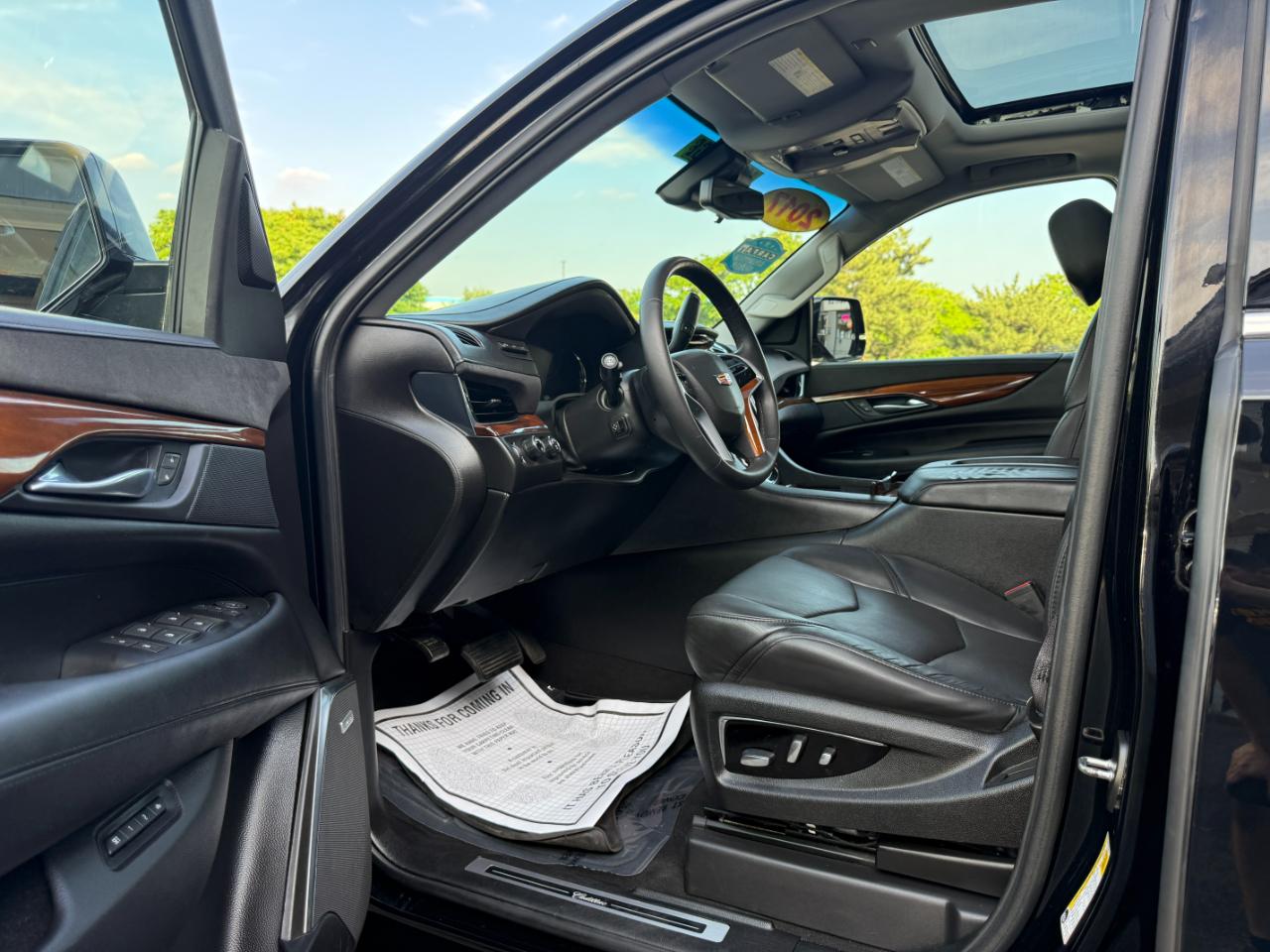 Cadillac Escalade Luxury 4WD 2017
