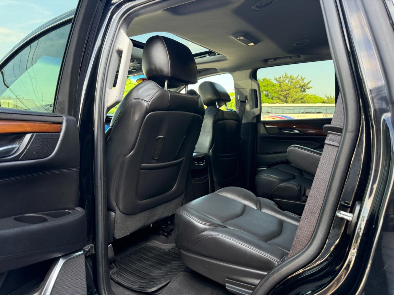 Cadillac Escalade Luxury 4WD 2017