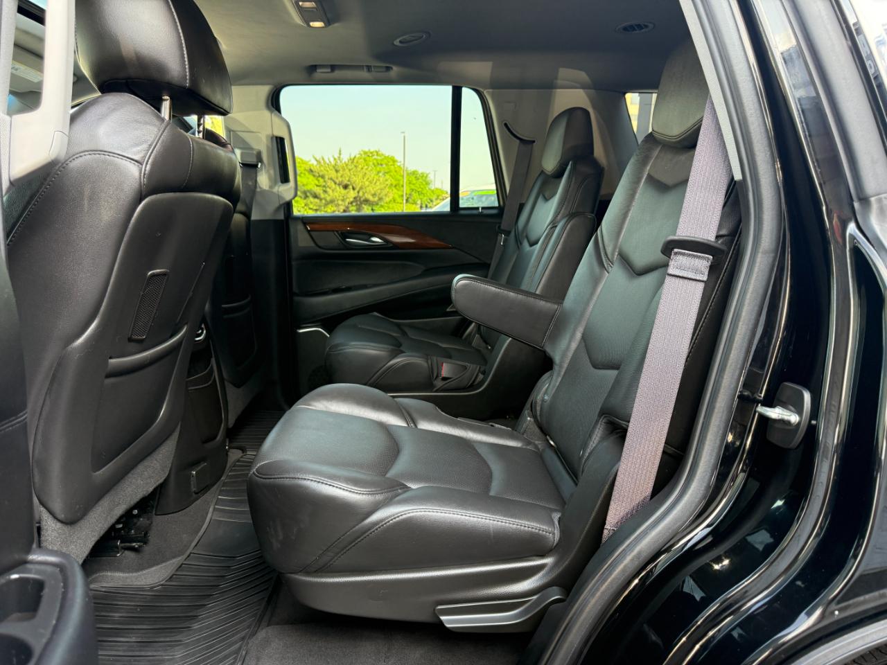 Cadillac Escalade Luxury 4WD 2017
