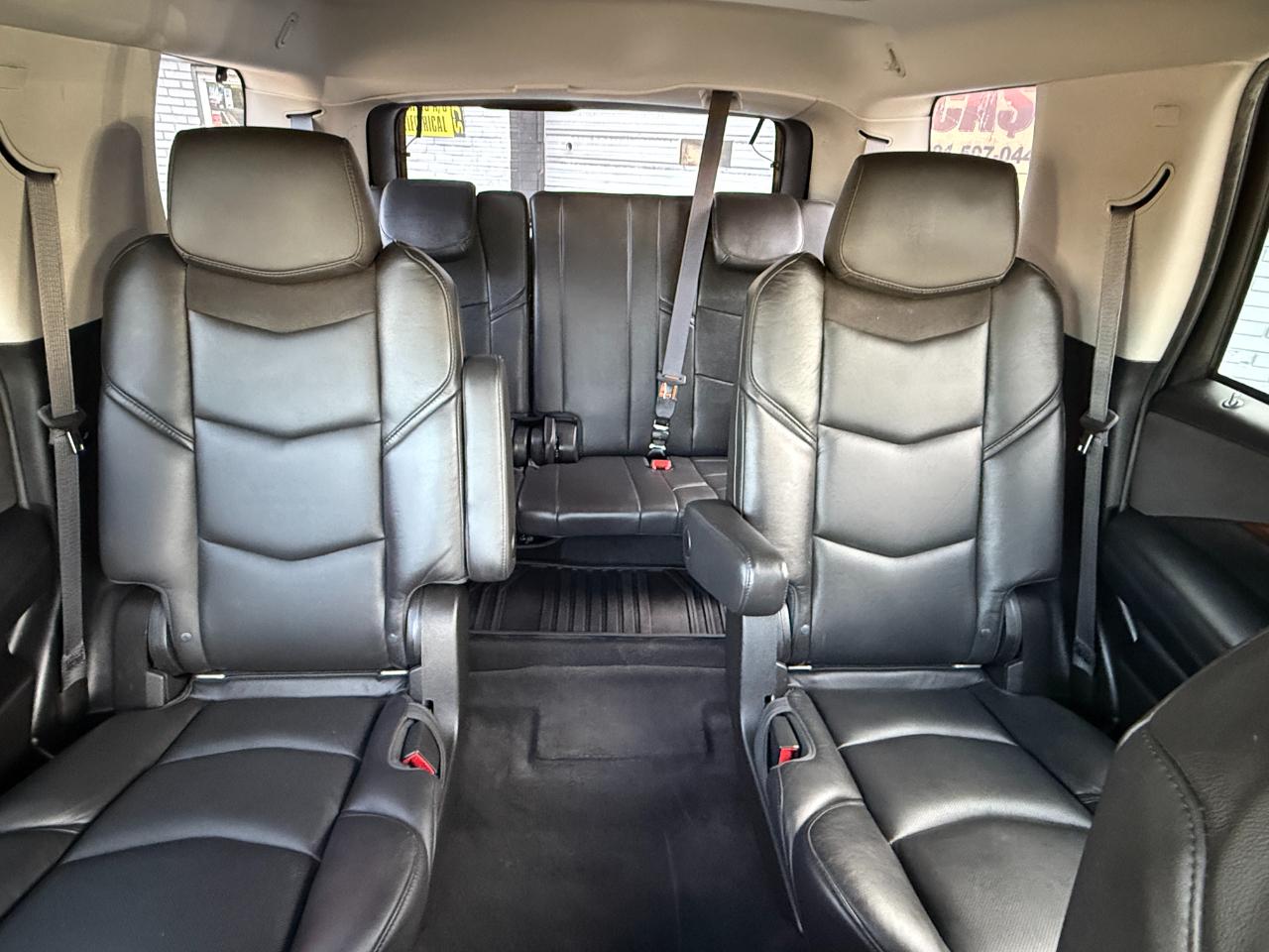 Cadillac Escalade Luxury 4WD 2017