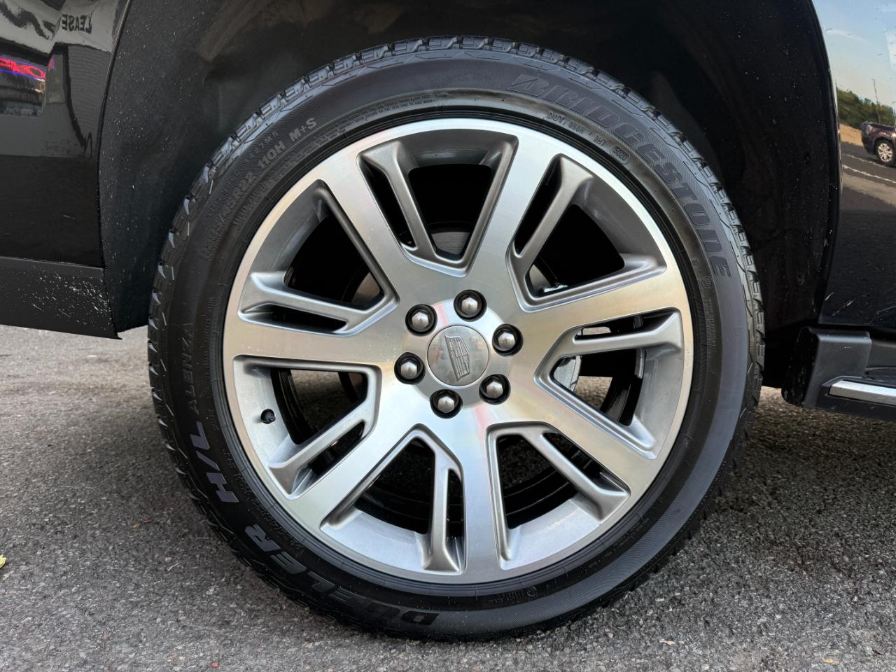 Cadillac Escalade Luxury 4WD 2017