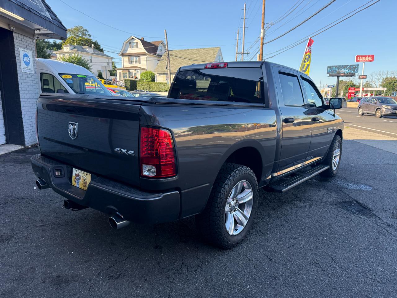 RAM 1500 Tradesman Crew Cab SWB 4WD 2014