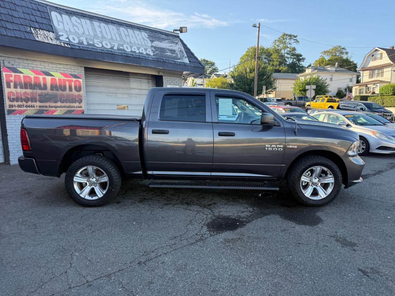 RAM 1500 Tradesman Crew Cab SWB 4WD 2014