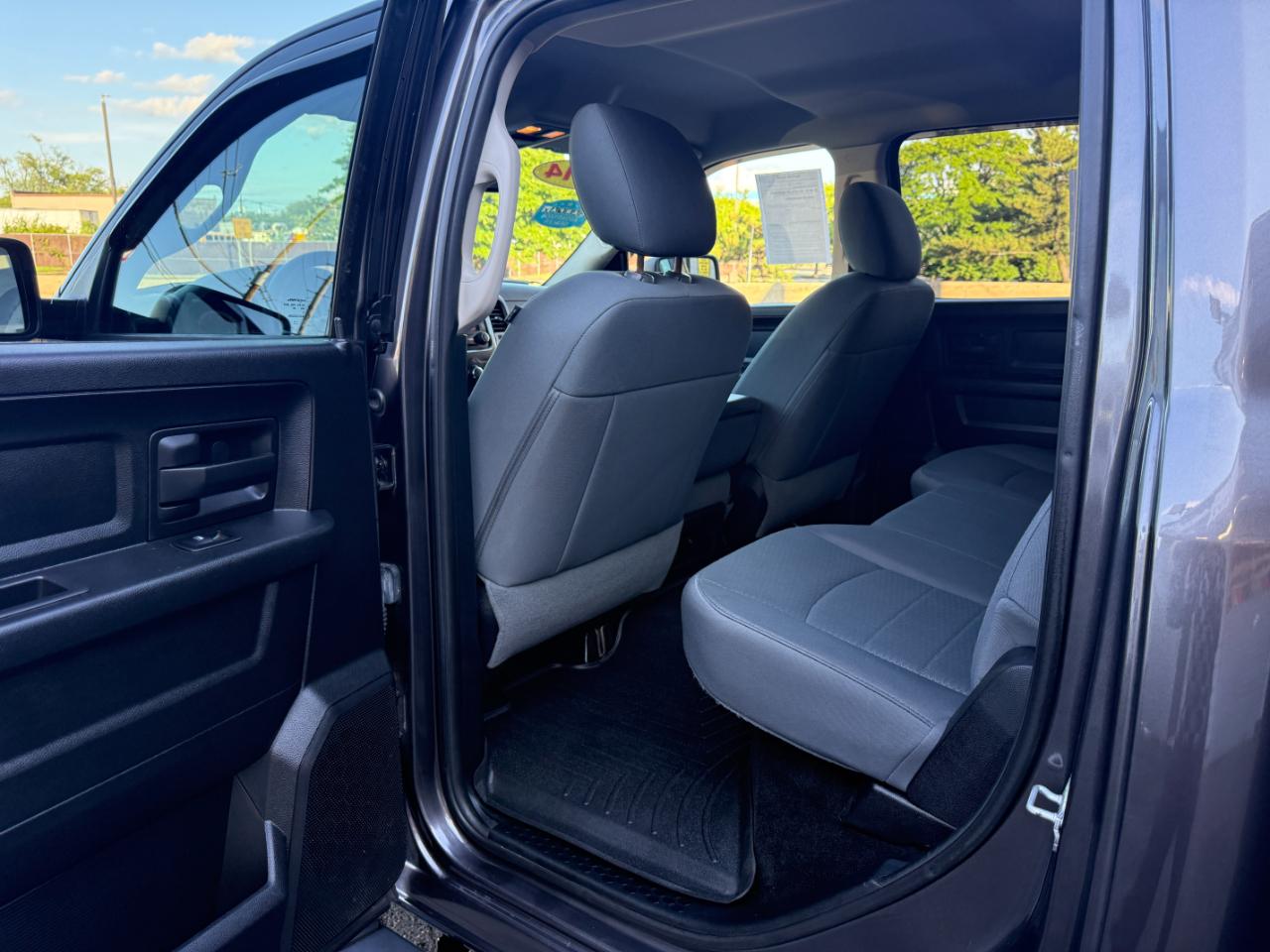 RAM 1500 Tradesman Crew Cab SWB 4WD 2014