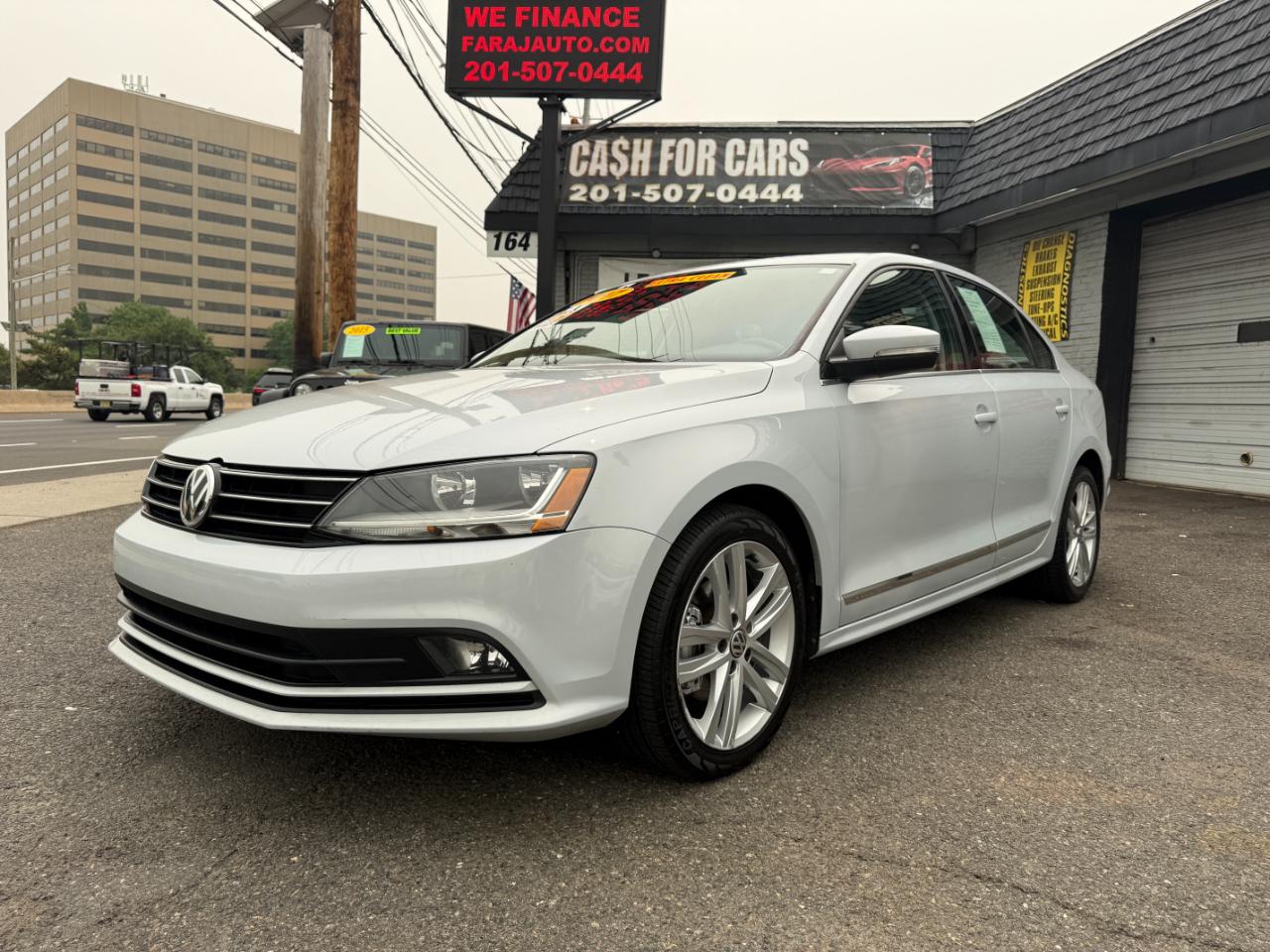 Volkswagen Jetta 1.8T SEL 6A 2017