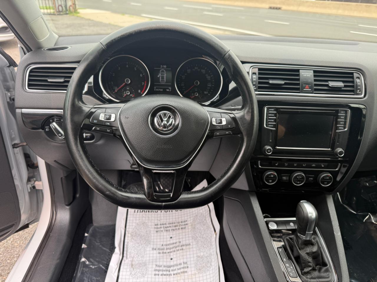 Volkswagen Jetta 1.8T SEL 6A 2017