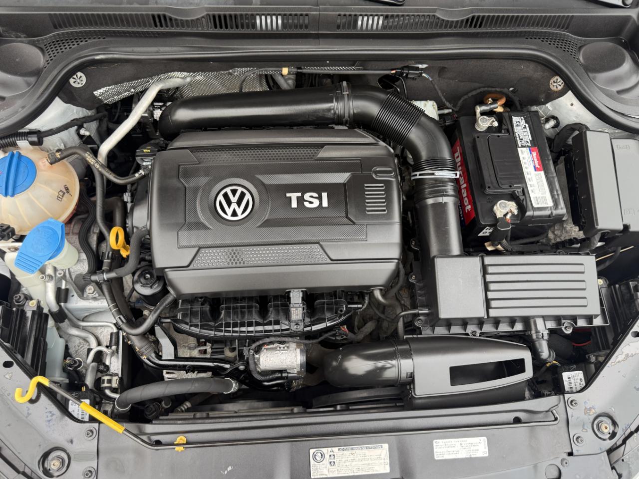 Volkswagen Jetta 1.8T SEL 6A 2017