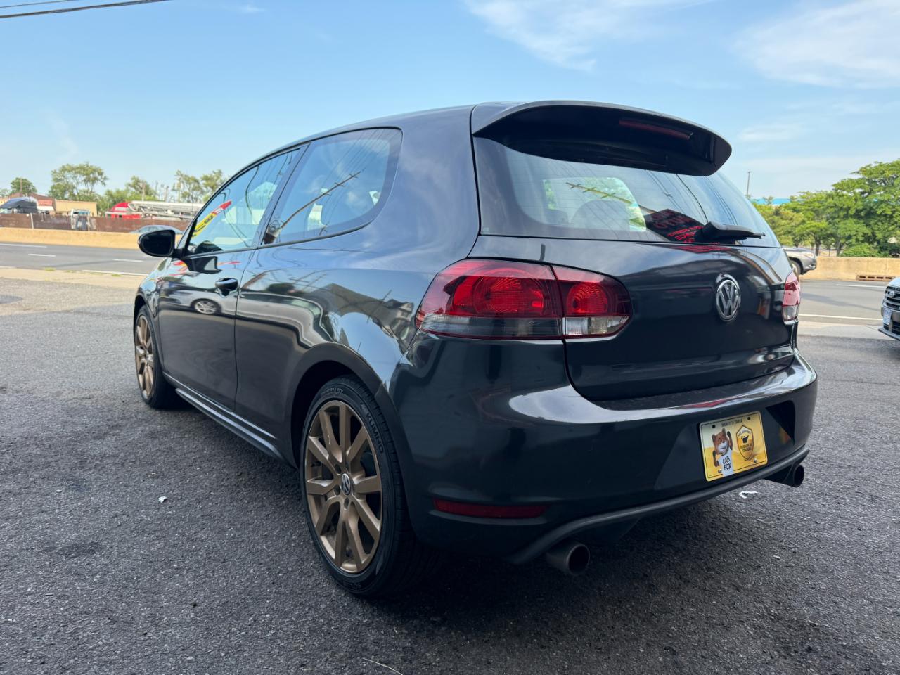 Volkswagen GTI 2-door 2012
