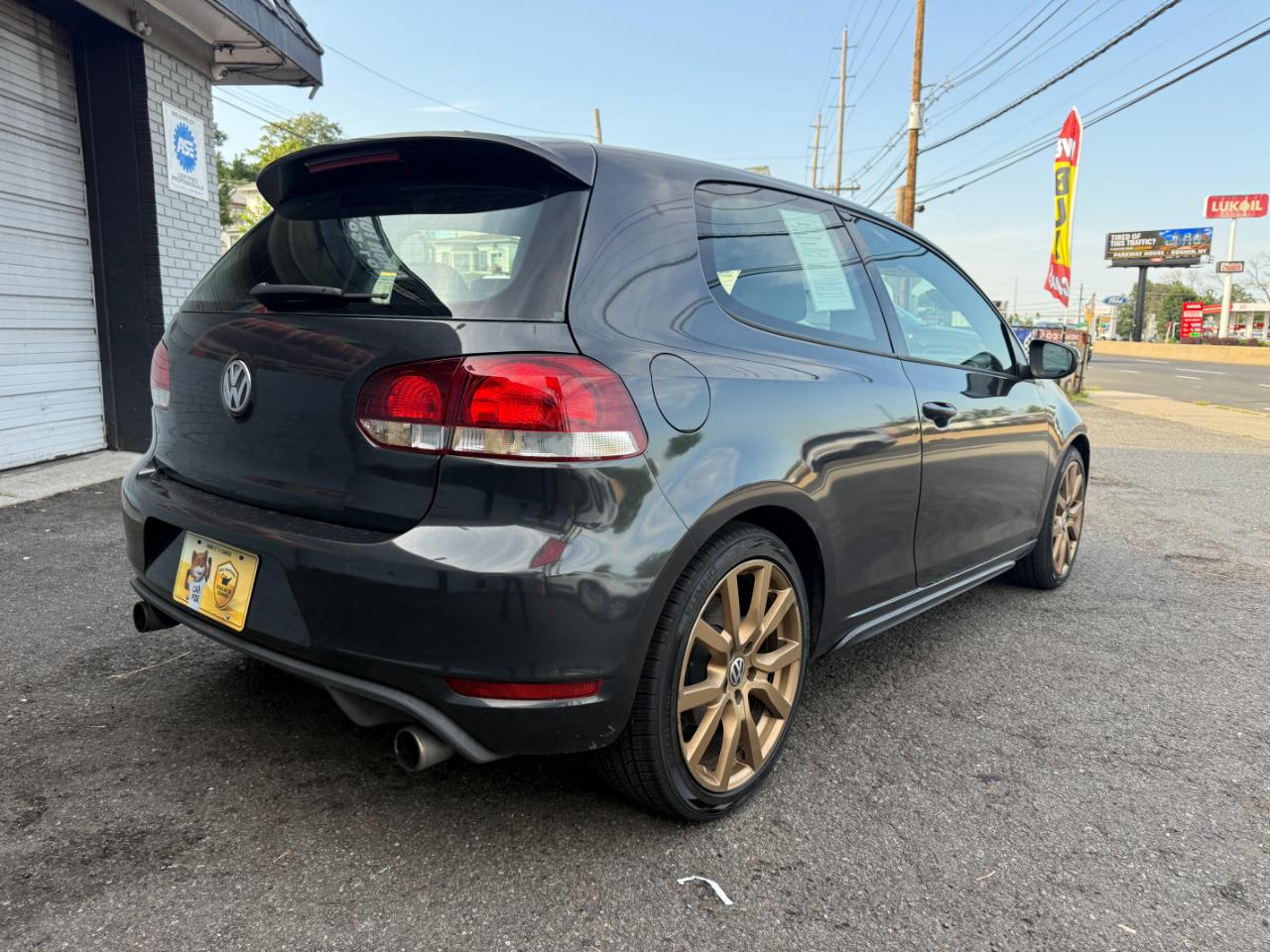 Volkswagen GTI 2-door 2012