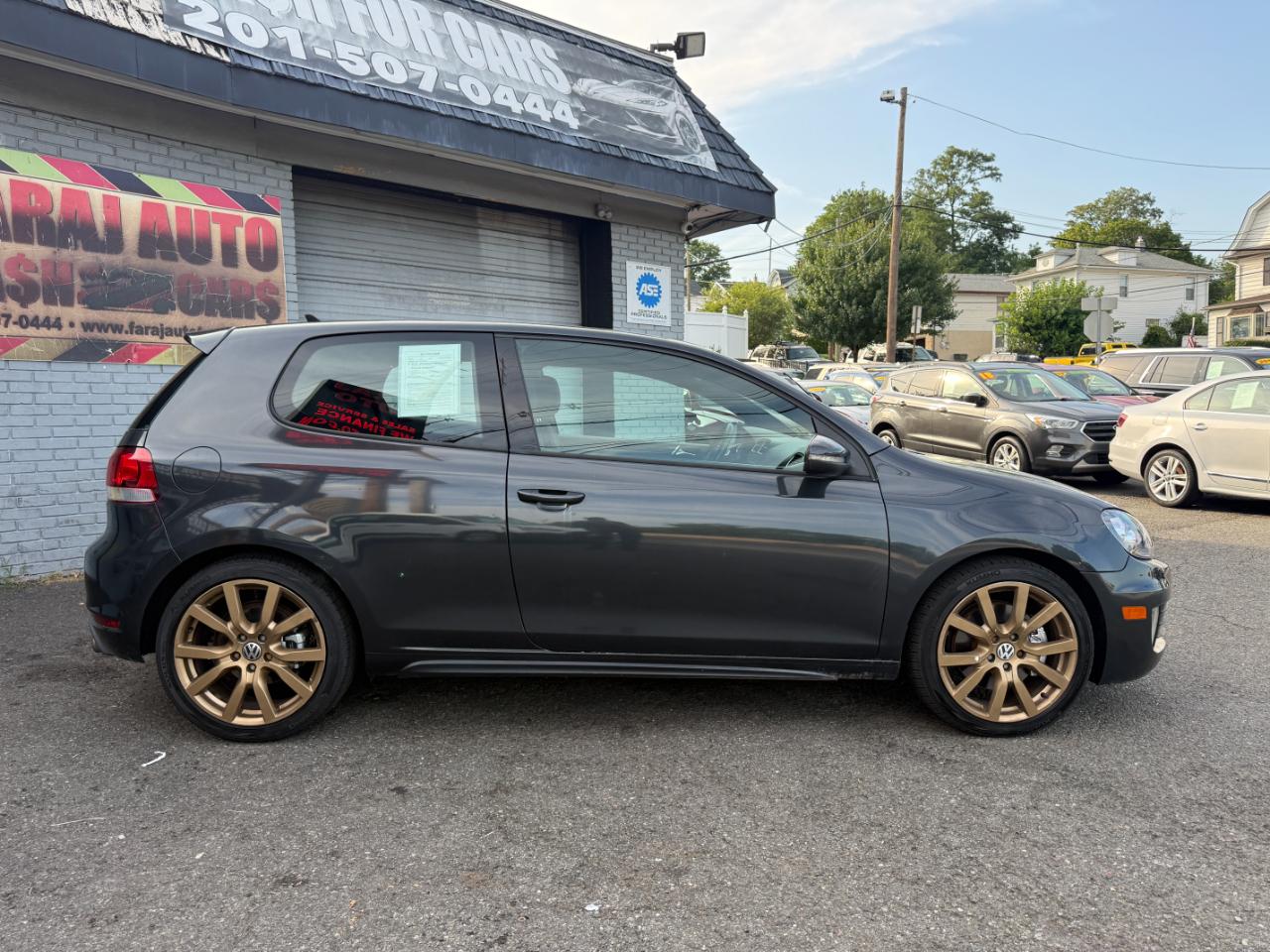 Volkswagen GTI 2-door 2012