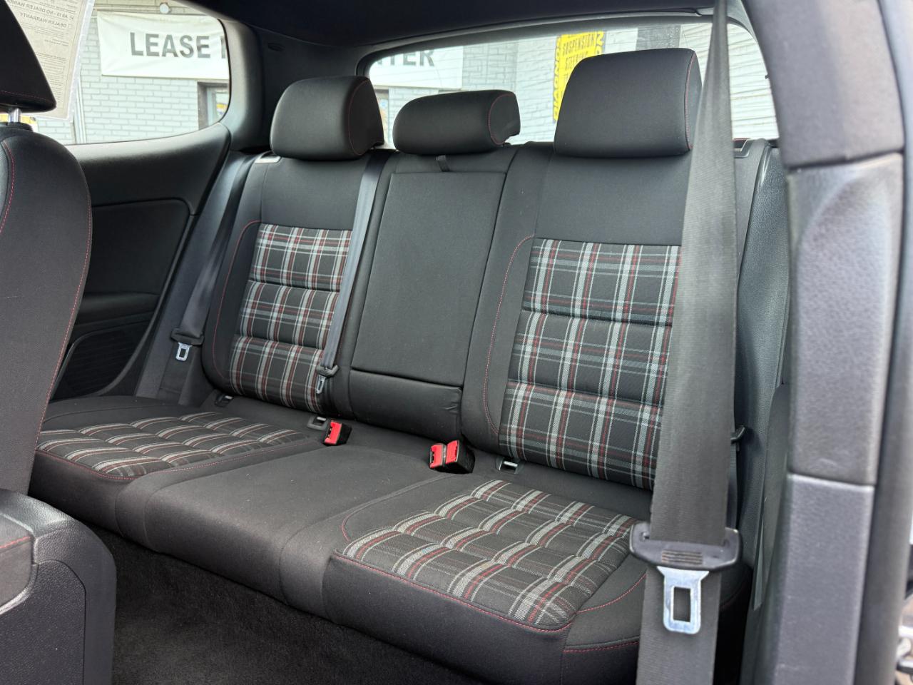 Volkswagen GTI 2-door 2012