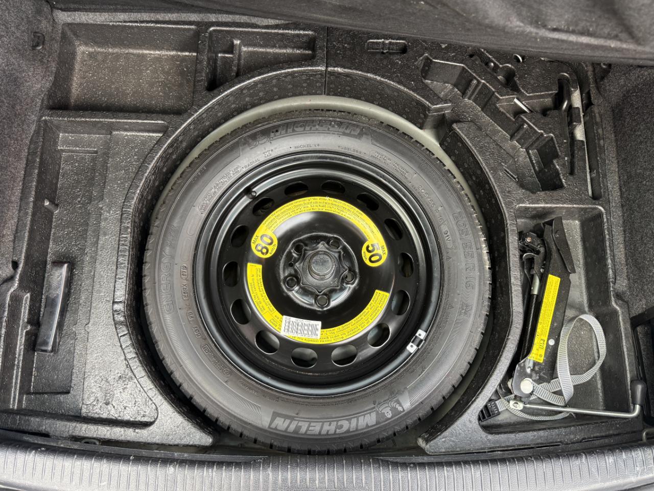 Volkswagen GTI 2-door 2012