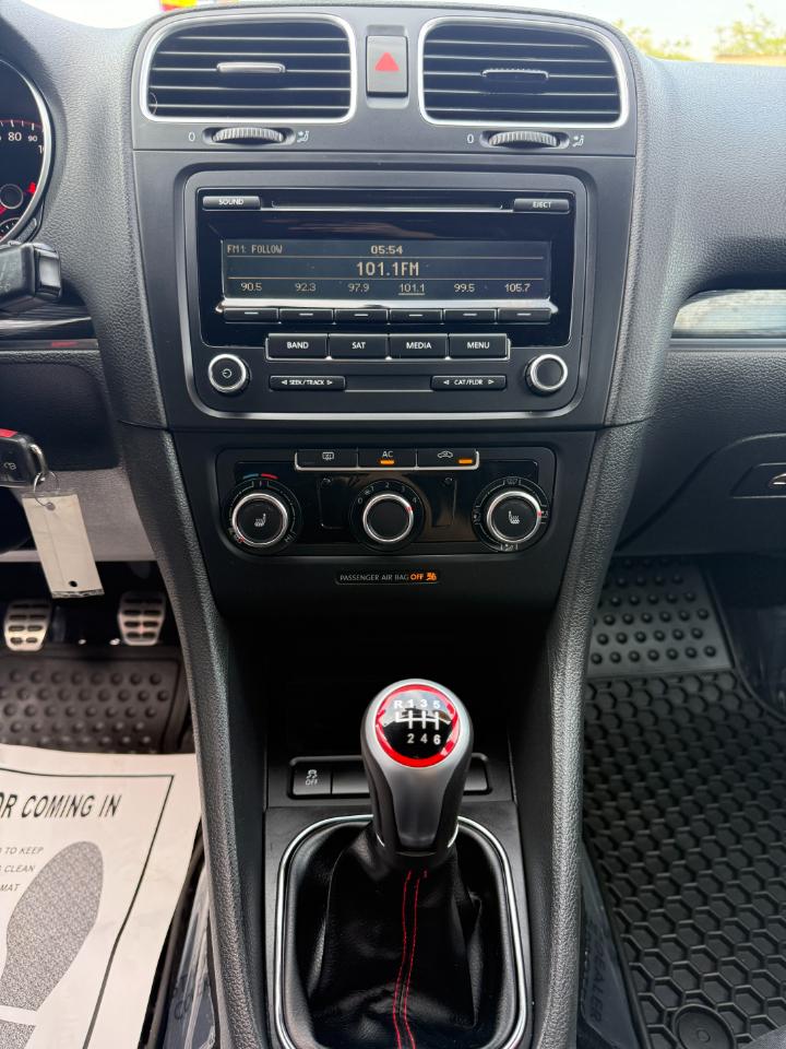 Volkswagen GTI 2-door 2012