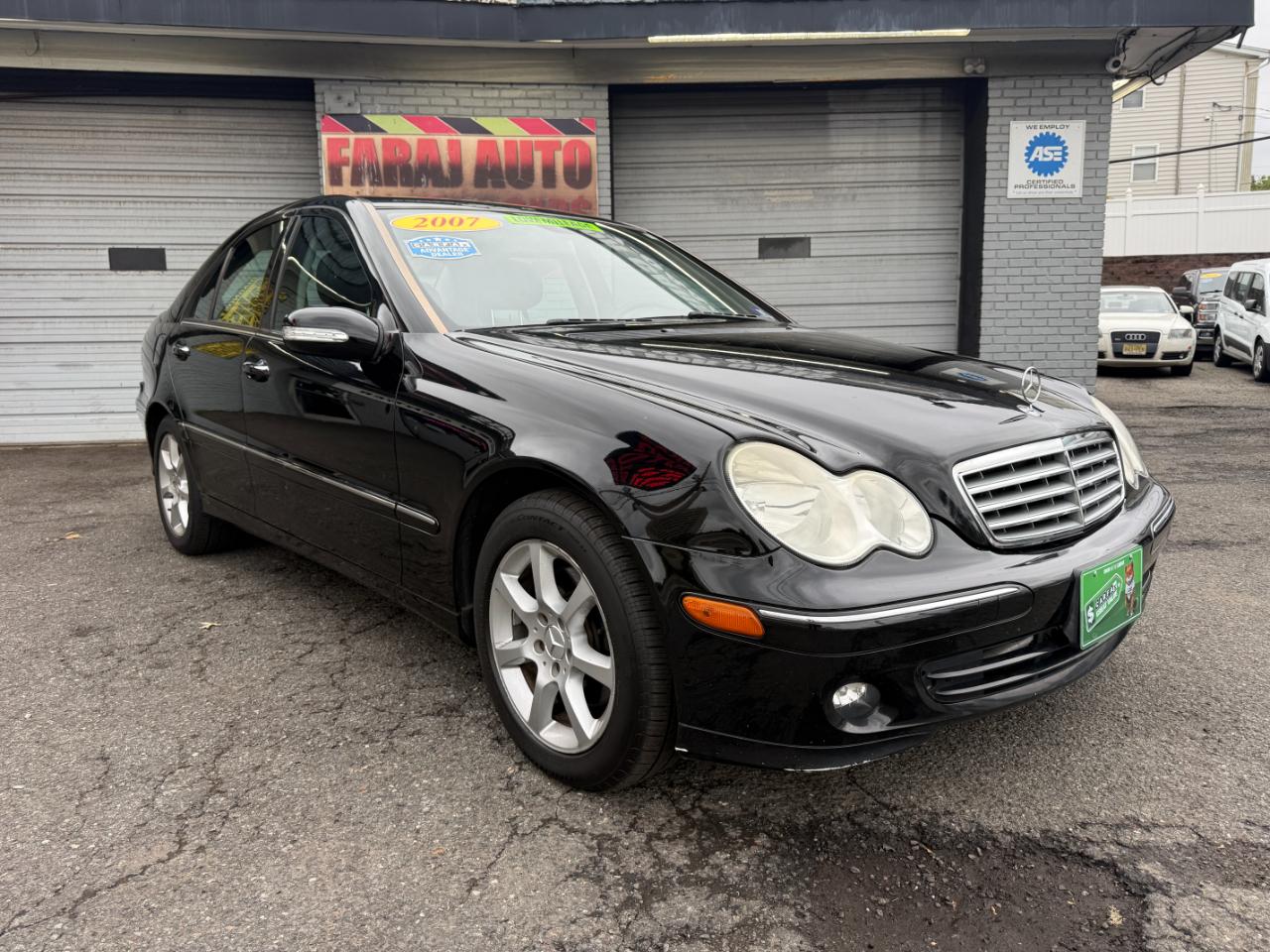 Mercedes-Benz C-Class C350 Luxury Sedan 2007