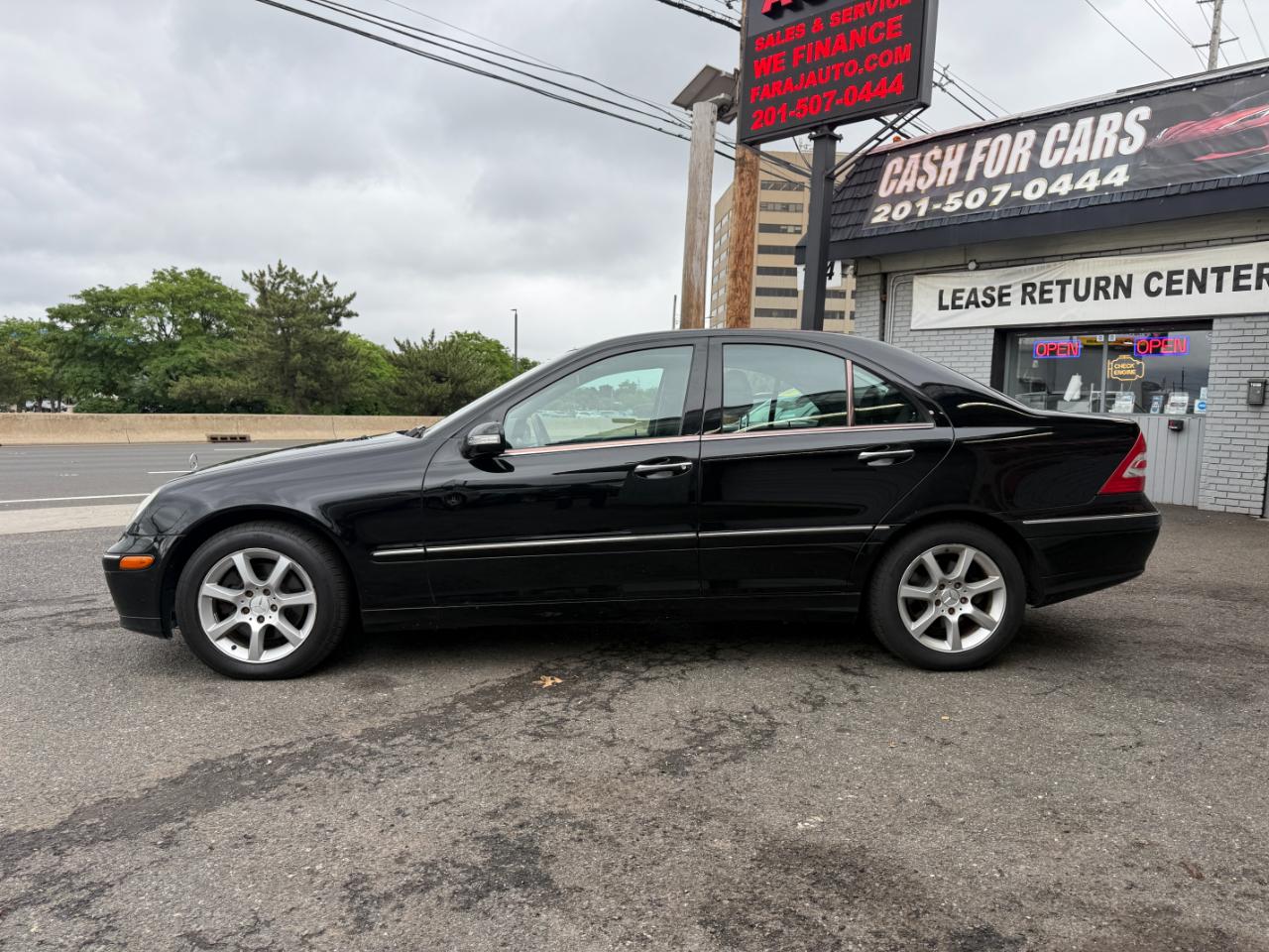 Mercedes-Benz C-Class C350 Luxury Sedan 2007