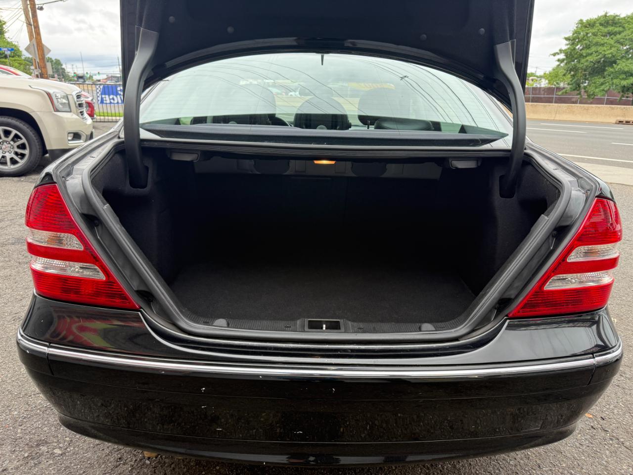 Mercedes-Benz C-Class C350 Luxury Sedan 2007