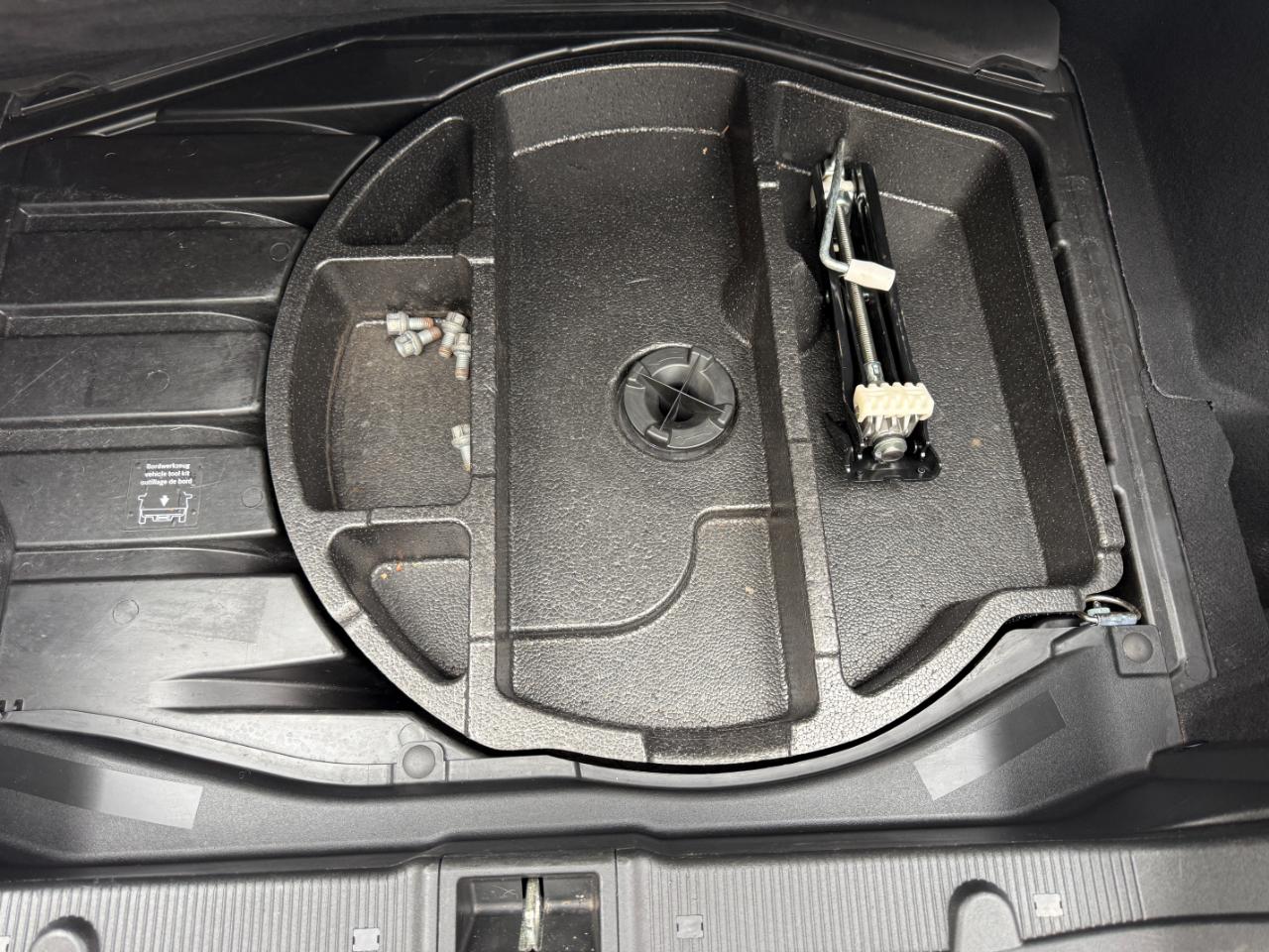 Mercedes-Benz C-Class C350 Luxury Sedan 2007