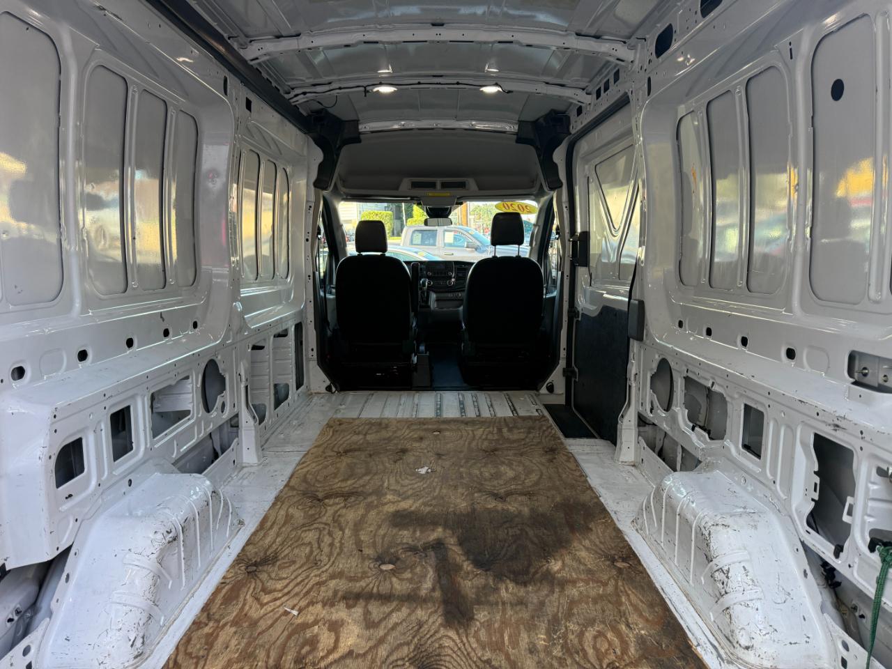Ford Transit 250 Van Med. Roof w/Sliding Pass. 130-in. WB 2020