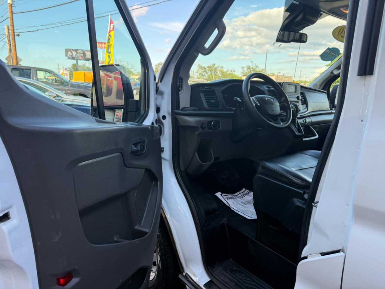 Ford Transit 250 Van Med. Roof w/Sliding Pass. 130-in. WB 2020