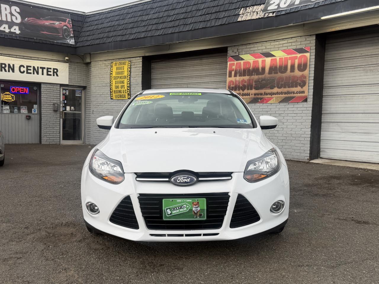 Ford Focus SE Sedan 2012