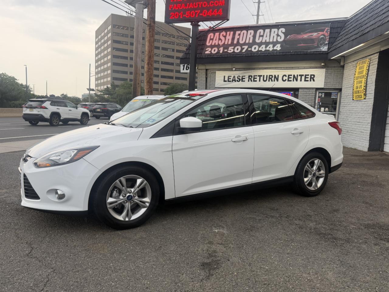 Ford Focus SE Sedan 2012