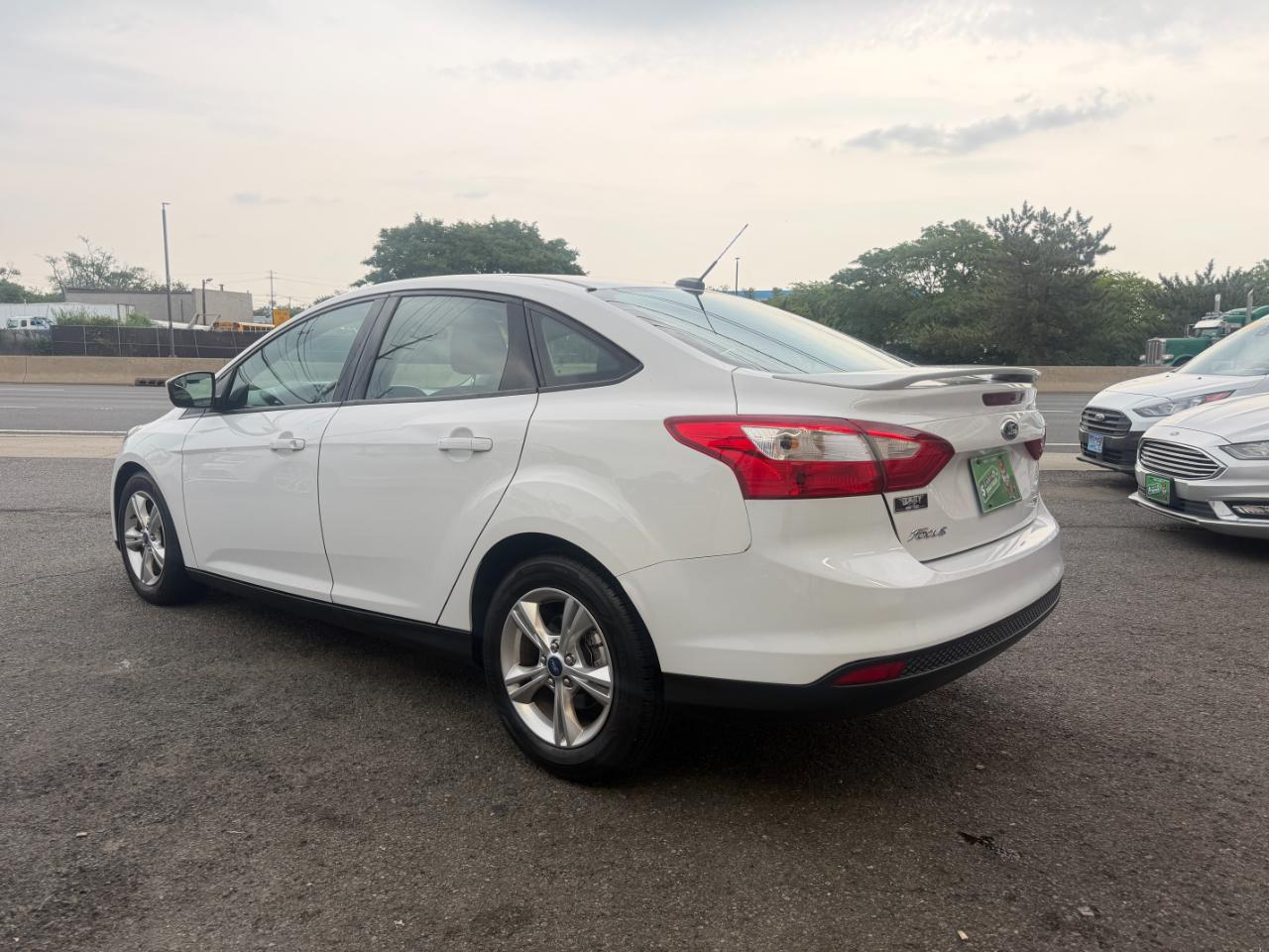 Ford Focus SE Sedan 2012