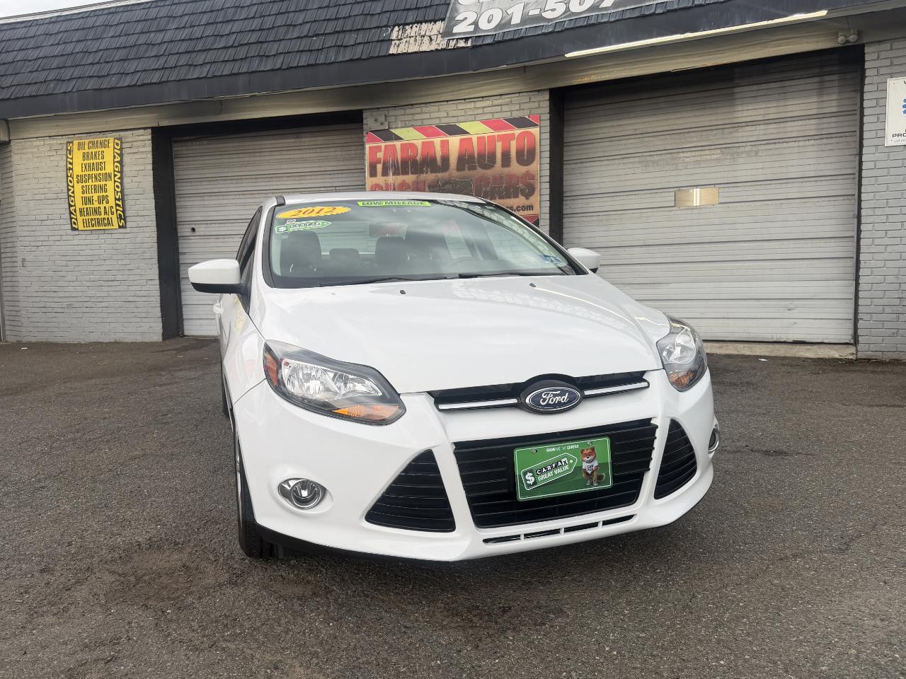 Ford Focus SE Sedan 2012